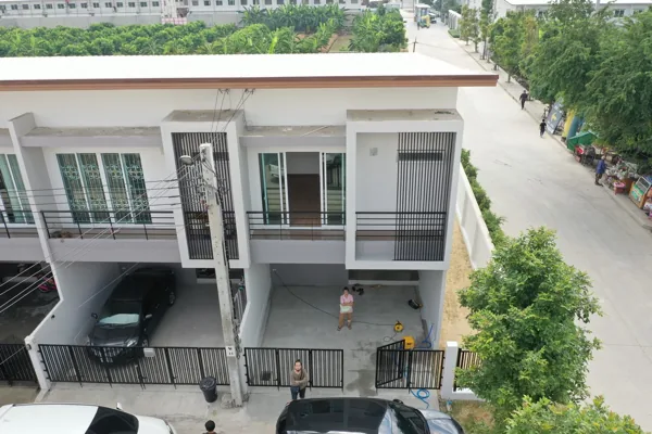 ภาพมุมสูงตัวอย่างบ้านที่เคยตรวจ 132