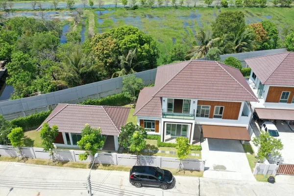 ภาพมุมสูงตัวอย่างบ้านที่เคยตรวจ 156