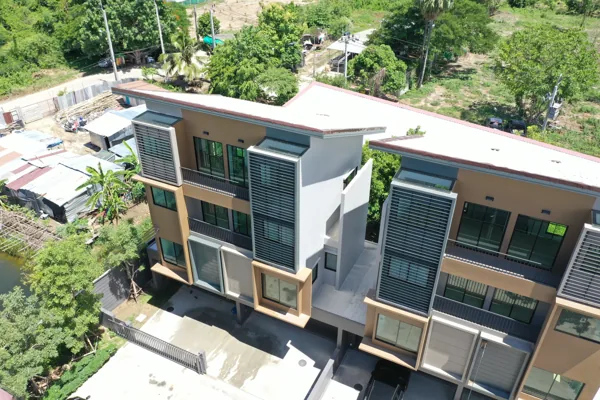 ภาพมุมสูงตัวอย่างบ้านที่เคยตรวจ 165