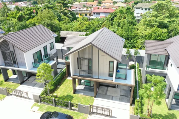 ภาพมุมสูงตัวอย่างบ้านที่เคยตรวจ 200