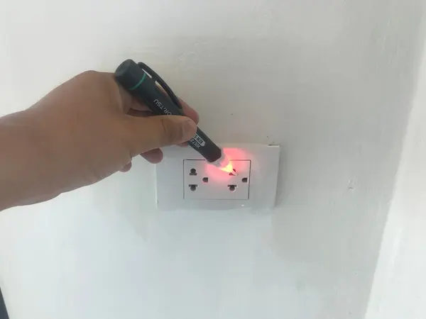 ตรวจจุดจ่ายไฟระหว่างเข้าหน้างาน